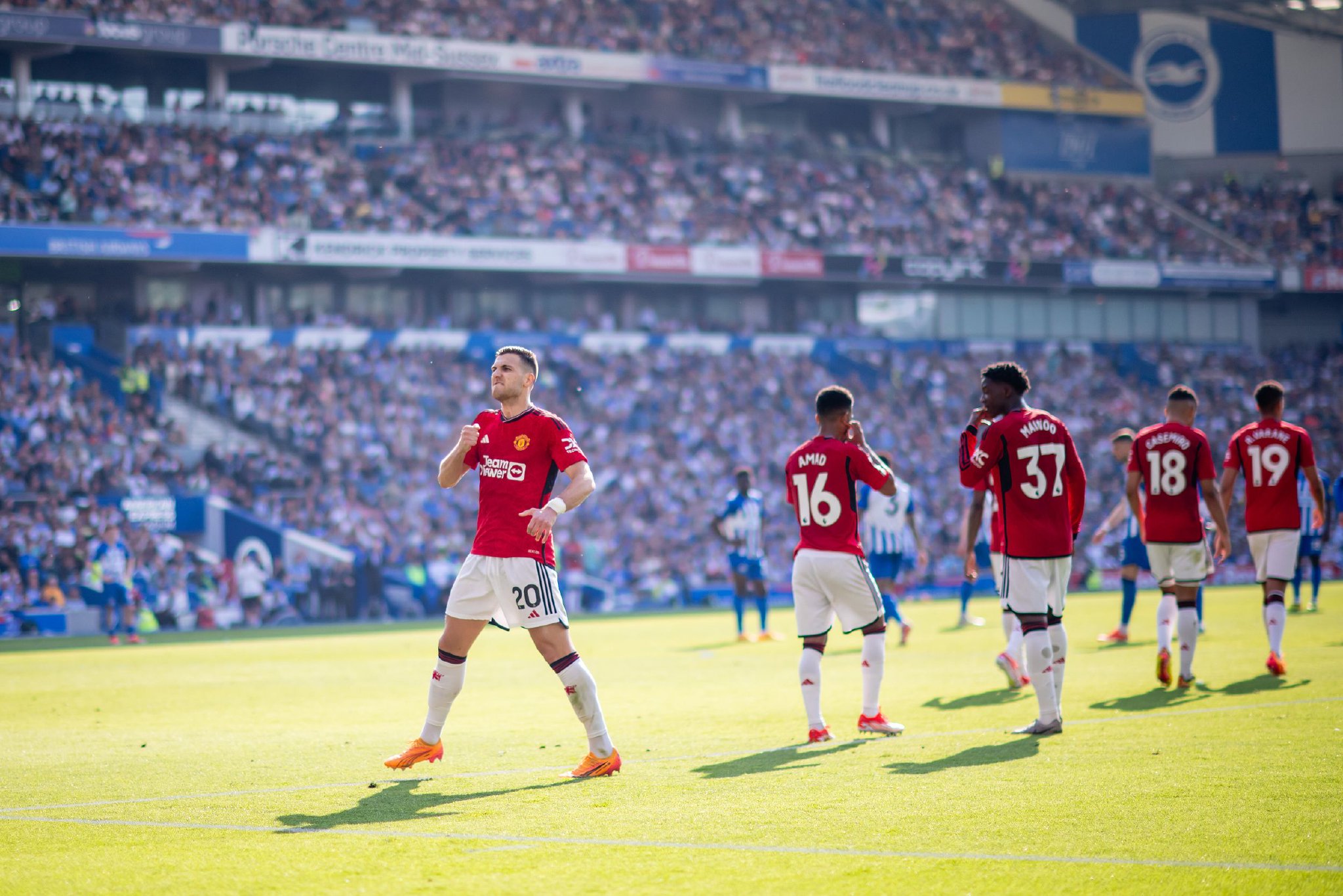 队员之间的 队员之间的